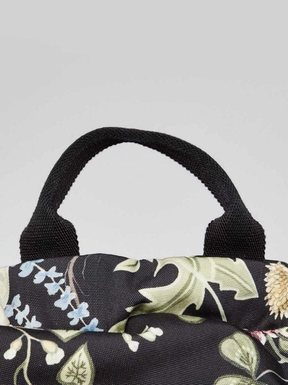 Gucci Black Floral Printed Canvas Backpack Bag - Picture 5 of 12